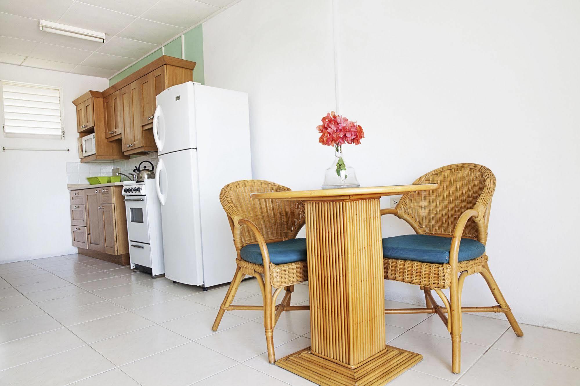 Adulo Apartments Bridgetown Exterior foto